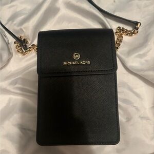 Michael Kors phone cross body